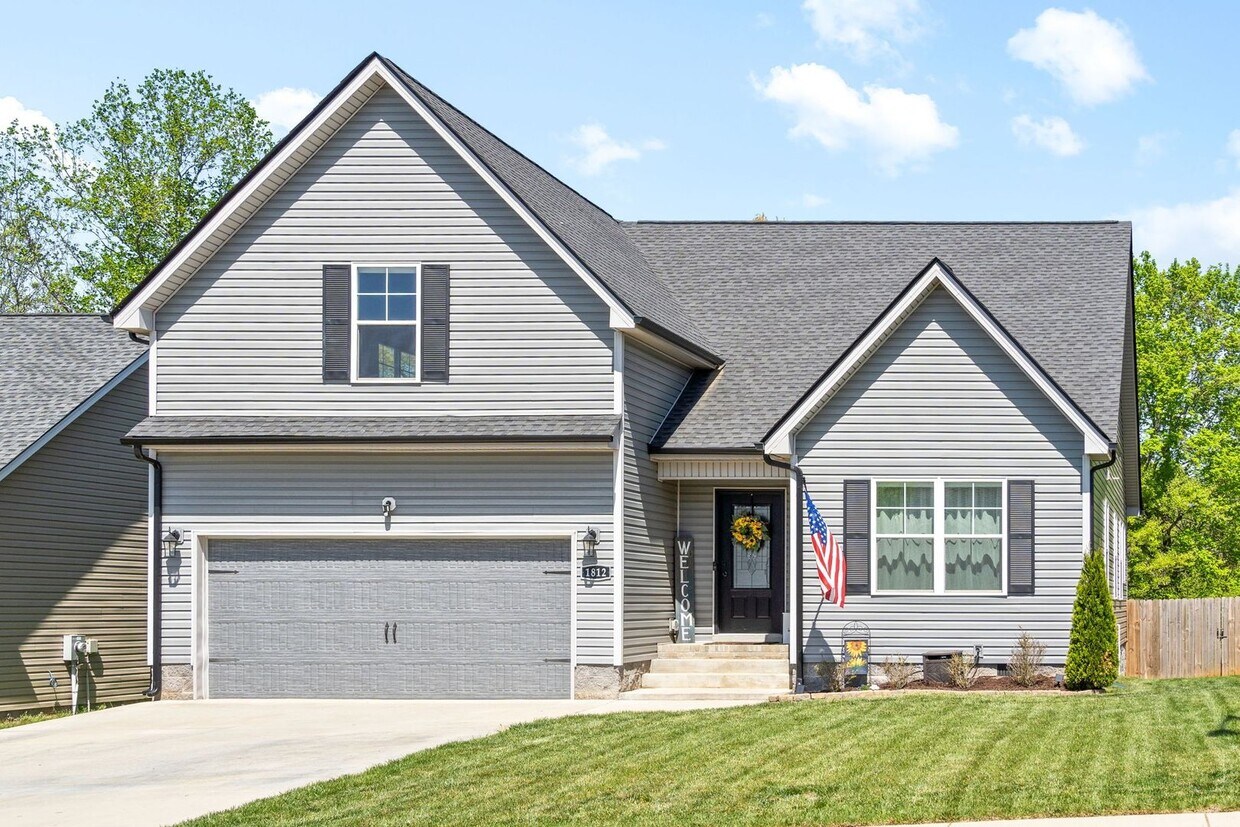 Primary Photo - 4 Bedroom Near Post With River Access For ...