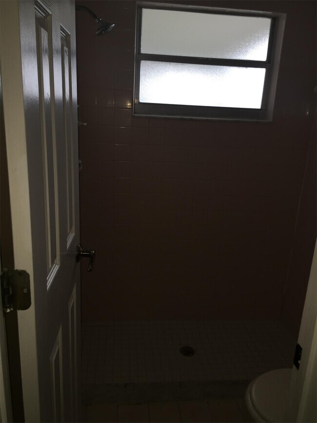 Foto del edificio - 925 Whisler Ct