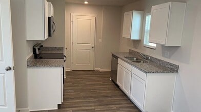 Building Photo - 559 Dayspring Dr Building Photo - 559 Dayspring Dr