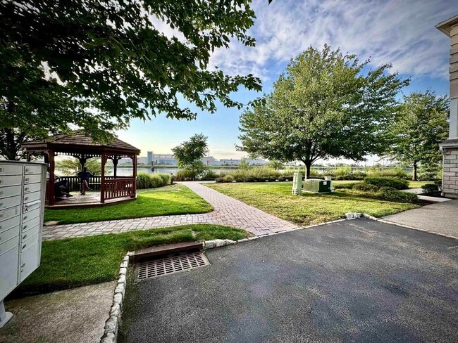 Foto del edificio - 145 Blue Heron Dr