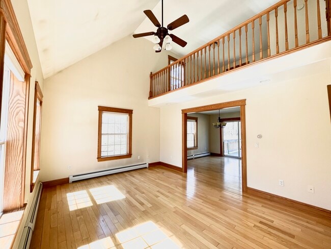 Building Photo - 9 Sergeant Ln