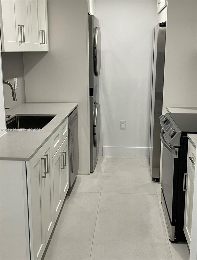 Foto del edificio - 10275 Collins Ave