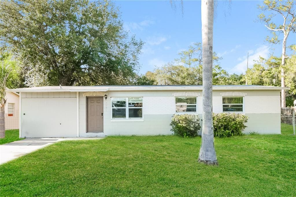 Primary Photo - 5801 Abercorn Dr