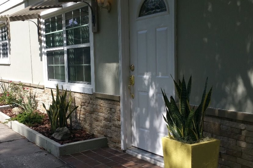Primary Photo - 619 N Eustis St