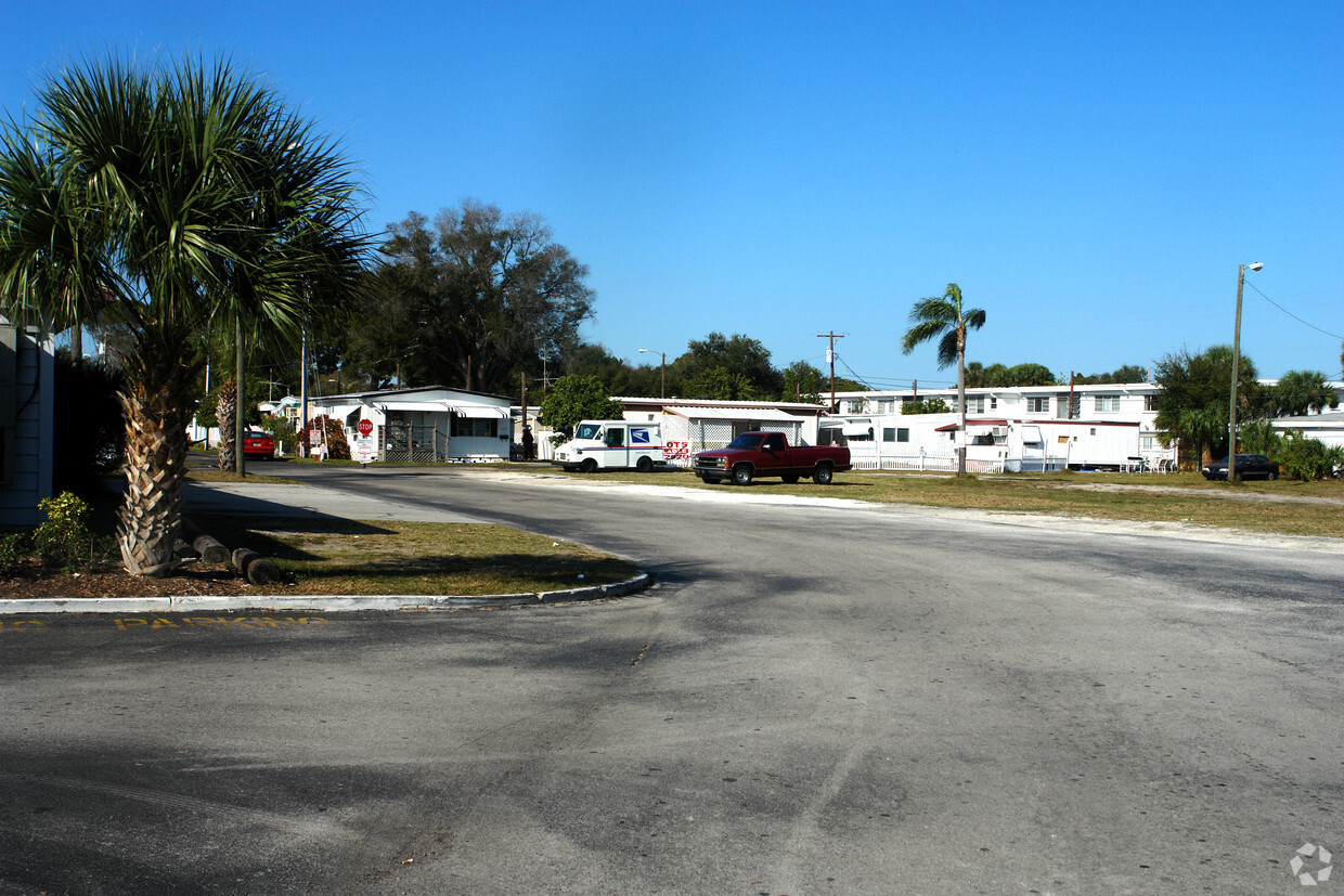 Primary Photo - Hollywood Trailer Park