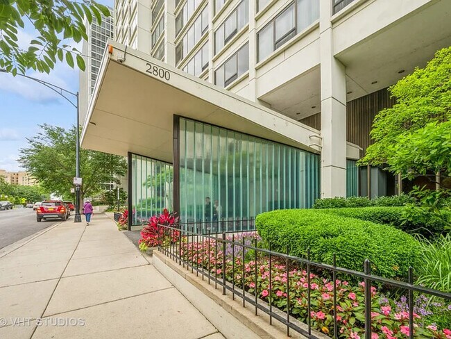 Photo - 2800 N Lake Shore Dr Apartment