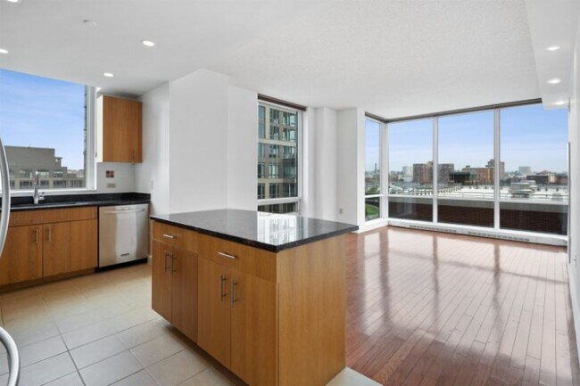 Foto del edificio - 1 Shore Ln