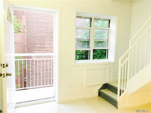 Foto del edificio - 42-38 Judge St