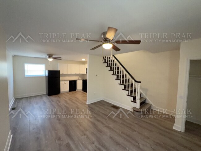 Foto del edificio - 7115 Emerson Ave