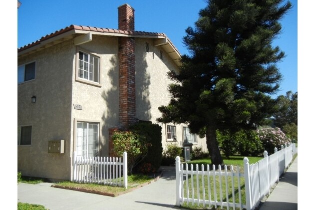 Building Photo - 3671 Farquhar Ave