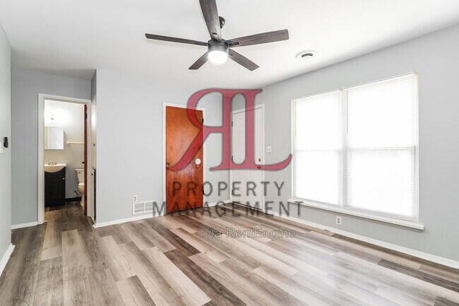 Foto del edificio - 1662 Hillcrest Ave