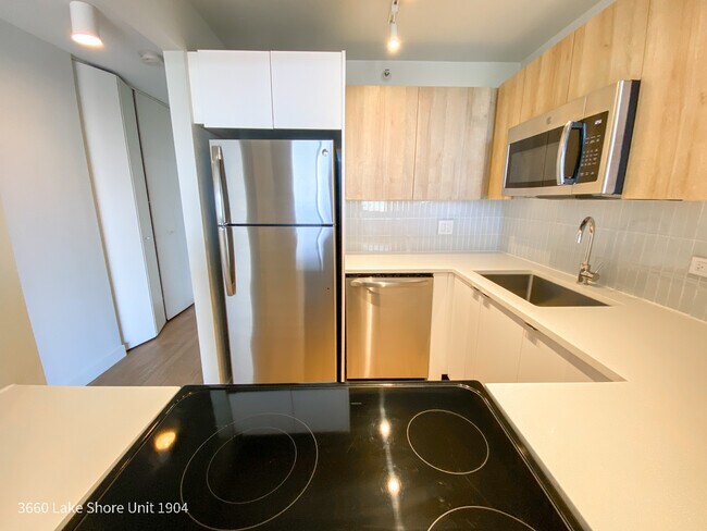 Foto del edificio - 3660 N Lake Shore Dr