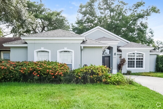 Building Photo - 3600 Meadow Green Dr