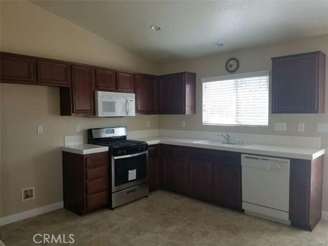 Building Photo - 15272 Sunray Ct
