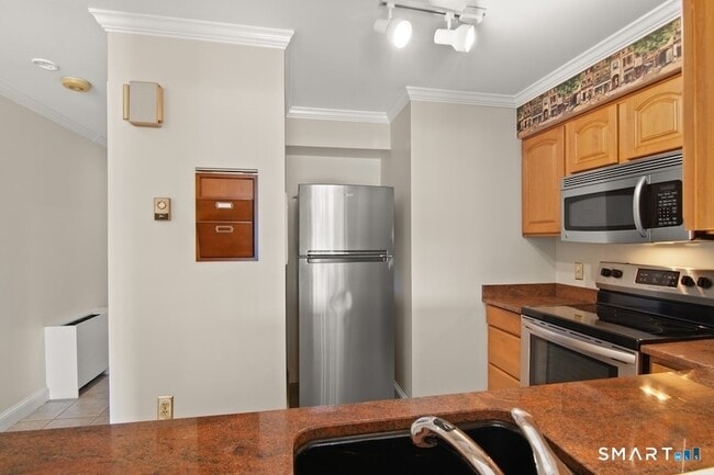 Photo - 7 River Road Unit 306 Townhome