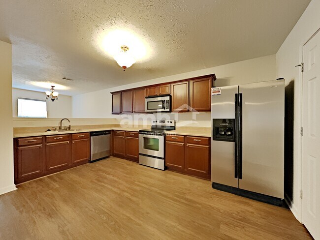 Foto del edificio - 506 Elderberry Way