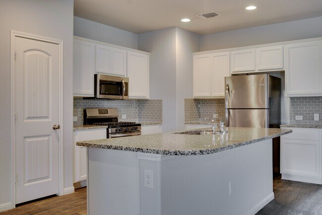 Foto del edificio - 14222 Handel Dr