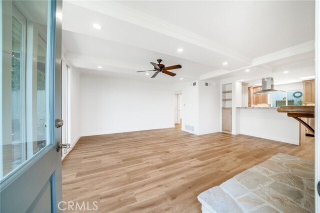 Building Photo - 685 Seaview St
