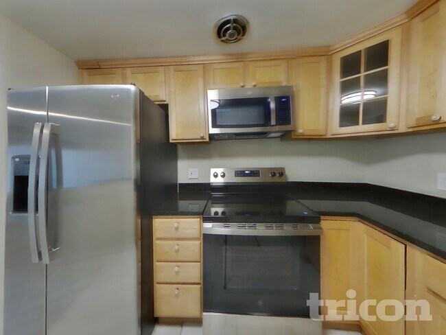 Building Photo - 9616 Brassie Way