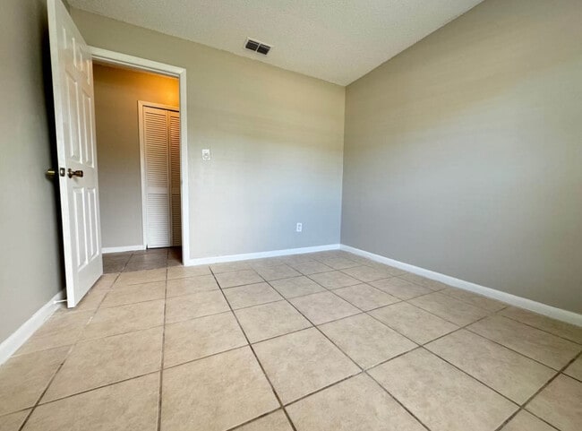 Building Photo - 2795 Lightwood St