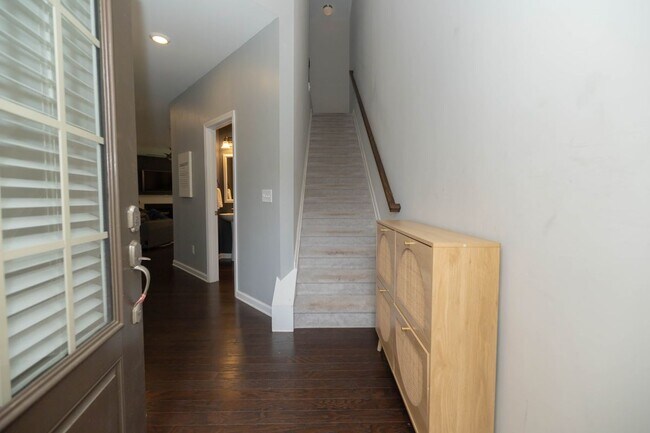 Foto del edificio - 7245 Heritage Oak Ct