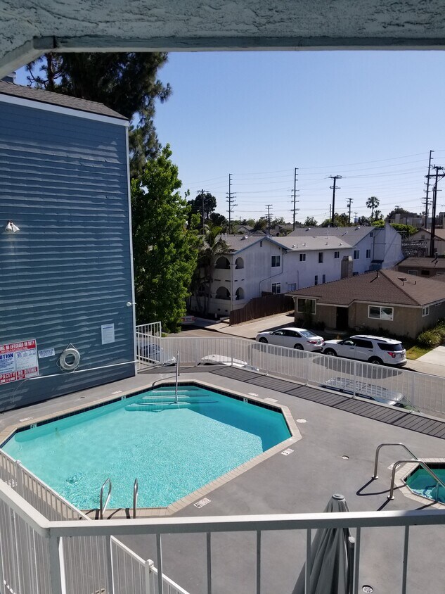 Pool and Spa - 1100 Euclid Ave