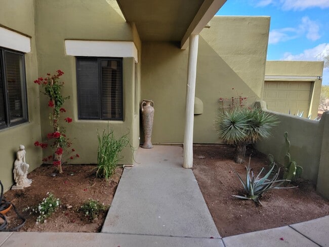 Foto del edificio - 6105 E Lowden Rd