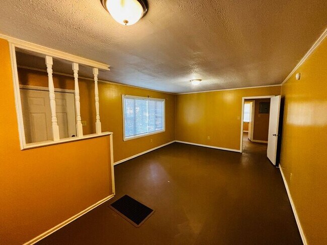 Foto del edificio - 1215 Tara Rd