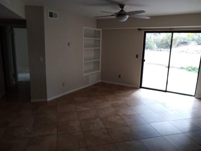 Building Photo - 16108 E Emerald Dr