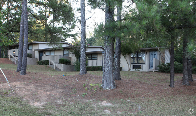 Building Photo - Garden Gate Apartments