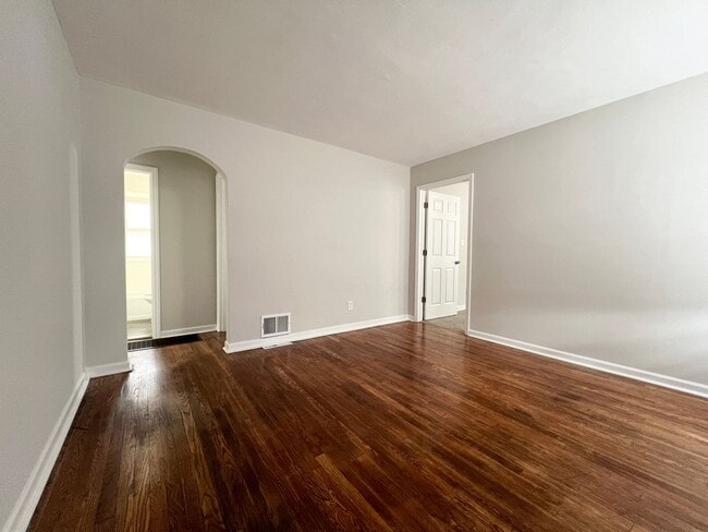 Foto del edificio - 1465 W Duchesne Dr