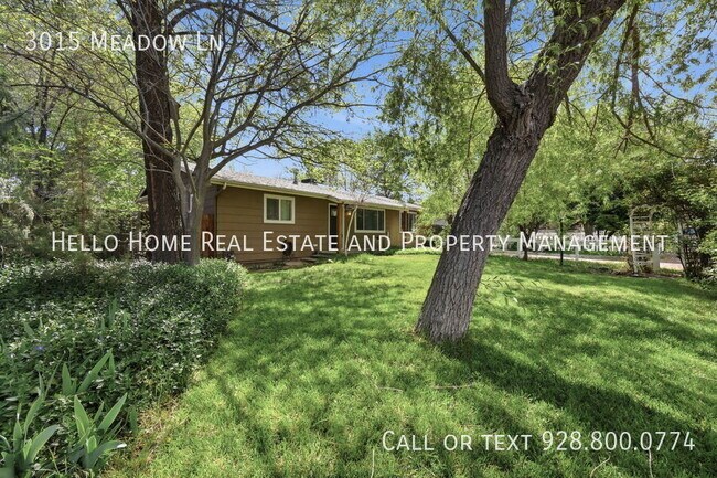 Foto del edificio - 3015 Meadow Ln
