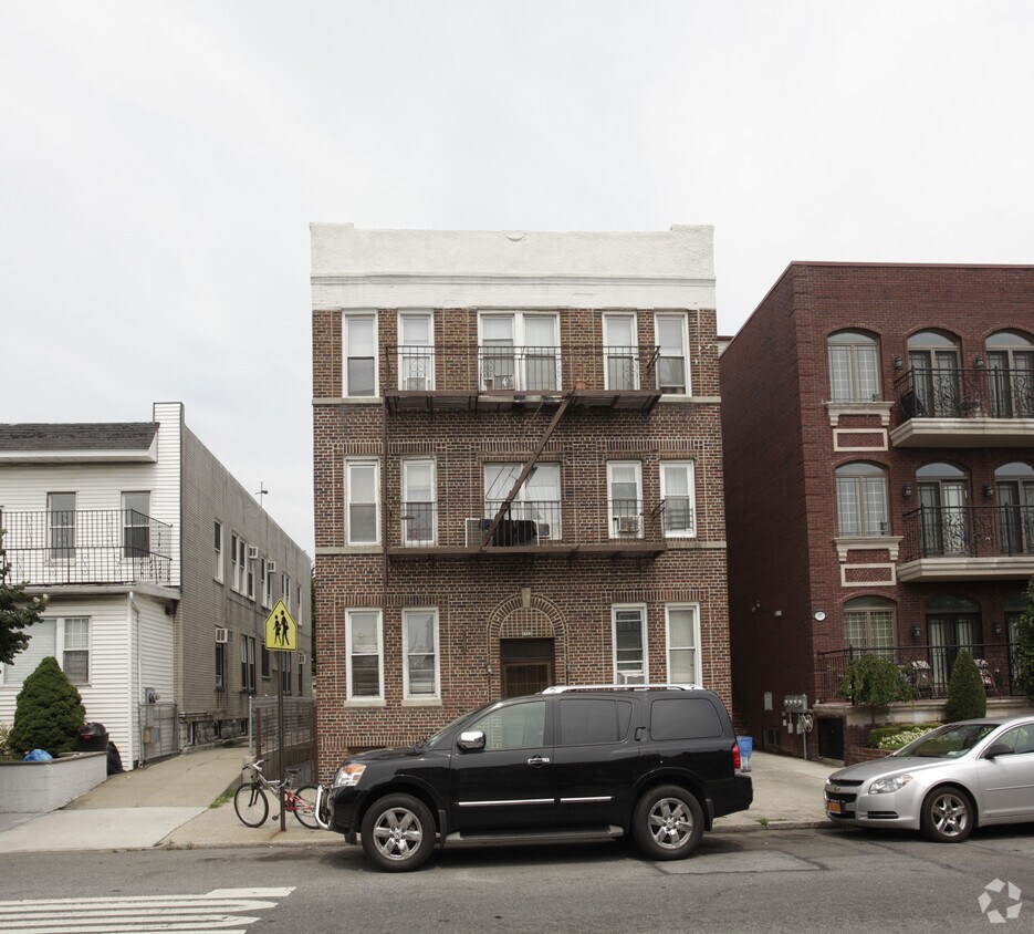 Building Photo - 1913 60th St