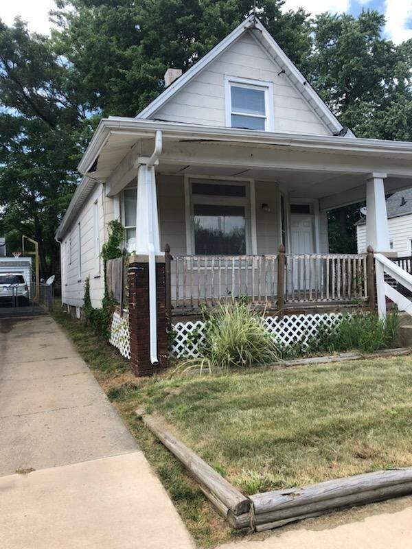 Foto principal - 721 E McClure Ave
