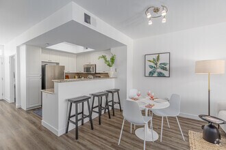 Interior Photo - GEMA