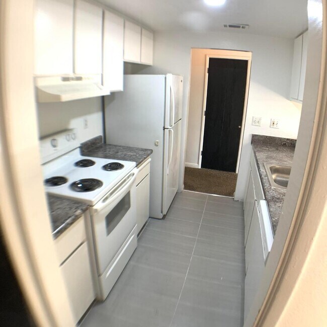 Foto del edificio - 2400 Horizon Ln