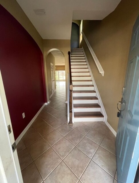 Building Photo - 5934 Pavilion Dr