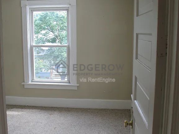 Foto del edificio - 635 Lafayette Ave NE