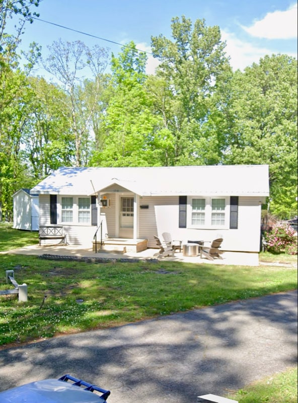 Primary Photo - 1716 Pinecrest St