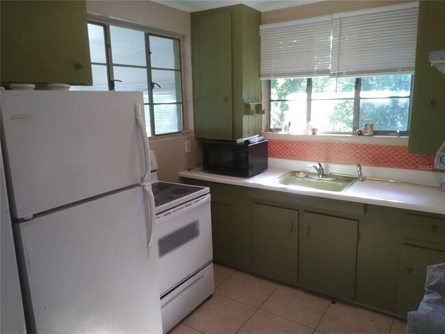 Foto del edificio - 1650 28th Ave N
