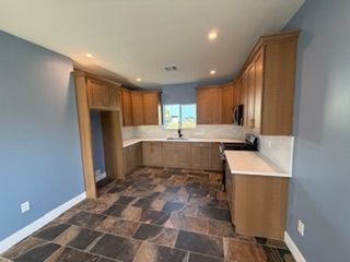 Foto del edificio - 7745 Cypress Ave