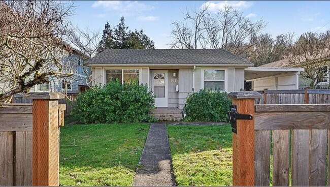 Foto del edificio - 316 32nd Ave E