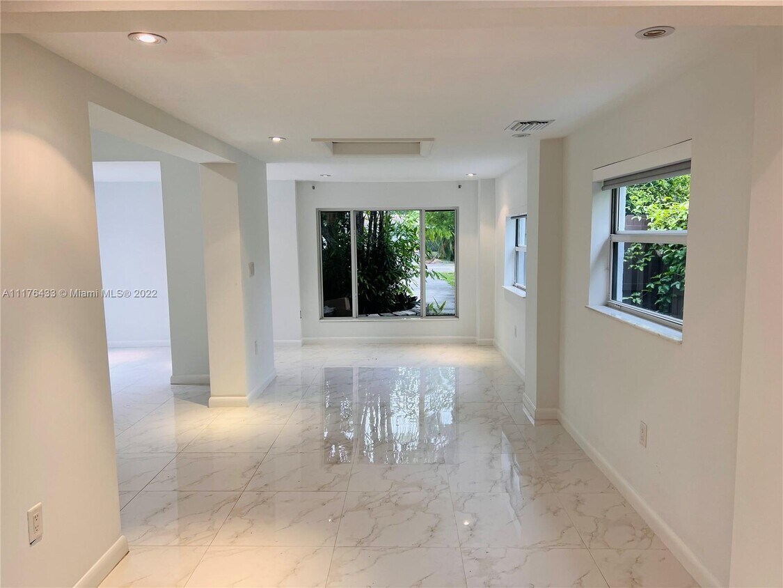 2031 NE 180th St, North Miami Beach, FL 33162 House for Rent in North