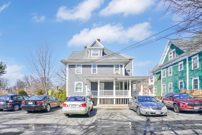 Building Photo - 3 Sumner Ave