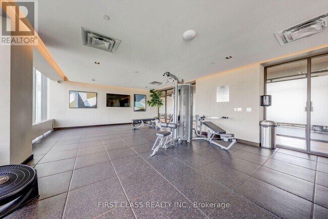 Building Photo - 10 Honeycrisp Cres