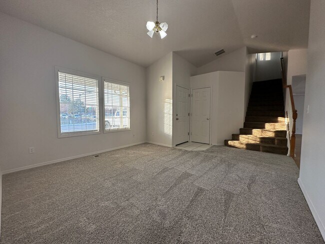 Building Photo - Large 3bed, 2bath, 2car garage duplex unit 1,710sq.ft. with RV parking