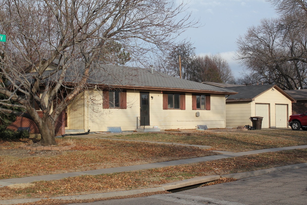 Primary Photo - 4430 Gertie Ave