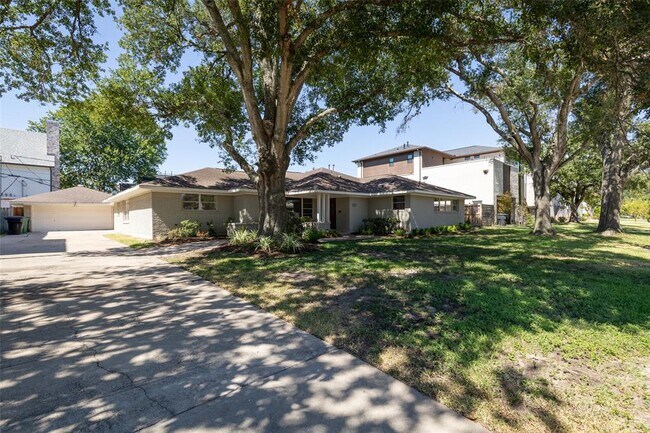 Building Photo - 3730 Tartan Ln