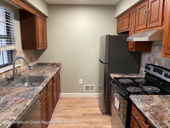 Foto del edificio - 718 Wellington Pl