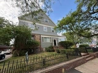 Building Photo - 314 Angell St